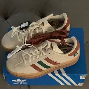 Adidas Gazelle Bold. Cream White/Wild Sepia/Collegiate Green. Brand NEW.